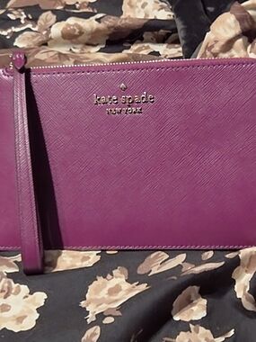 kate spade New York Magenta Saffiano Wristlet